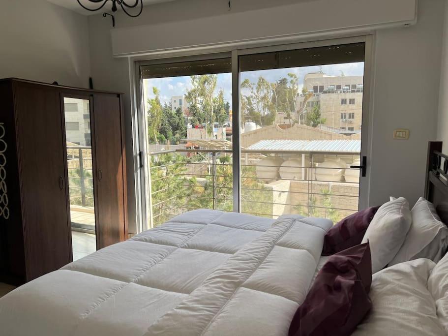 Ronza Elegant Apartment Amman Exterior photo